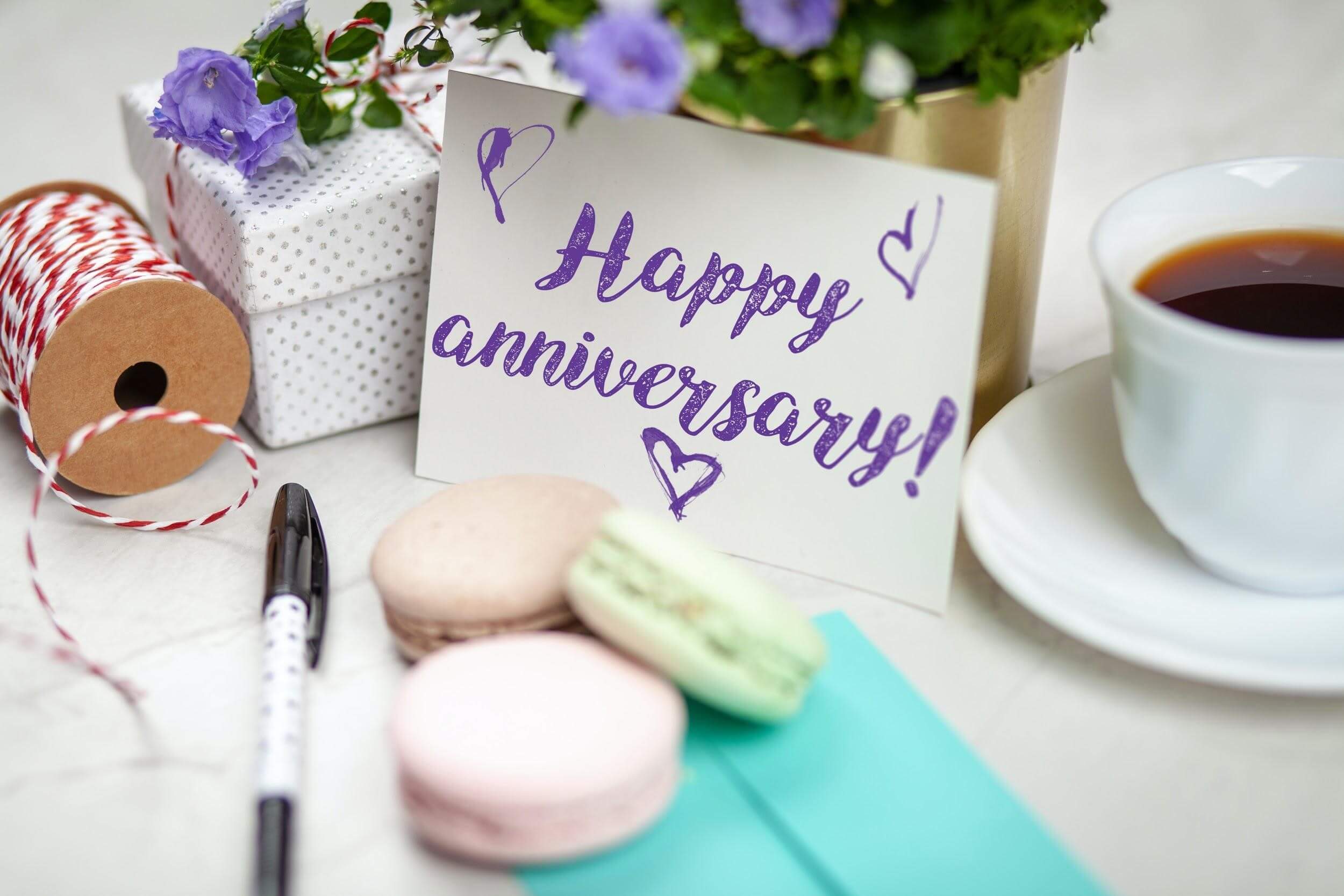 Happy anniversary note on the table